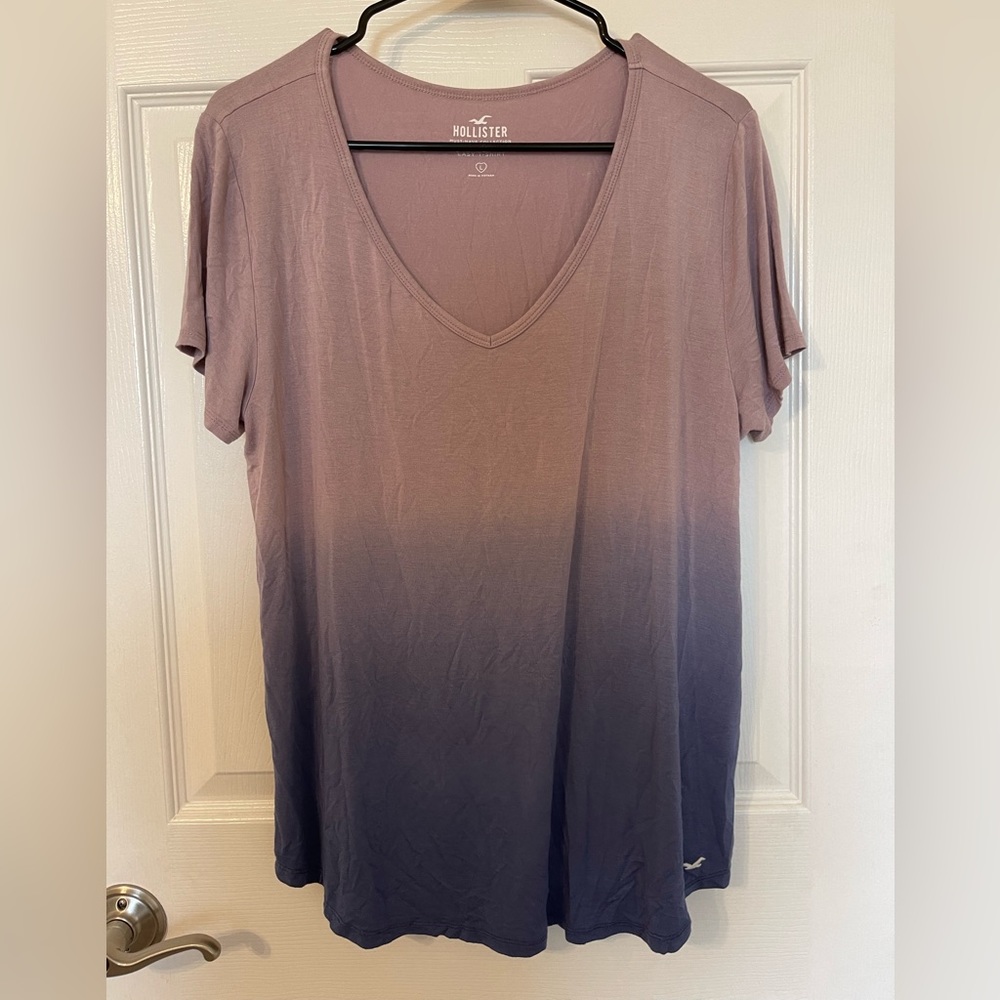 Women’s Hollister Shirt!